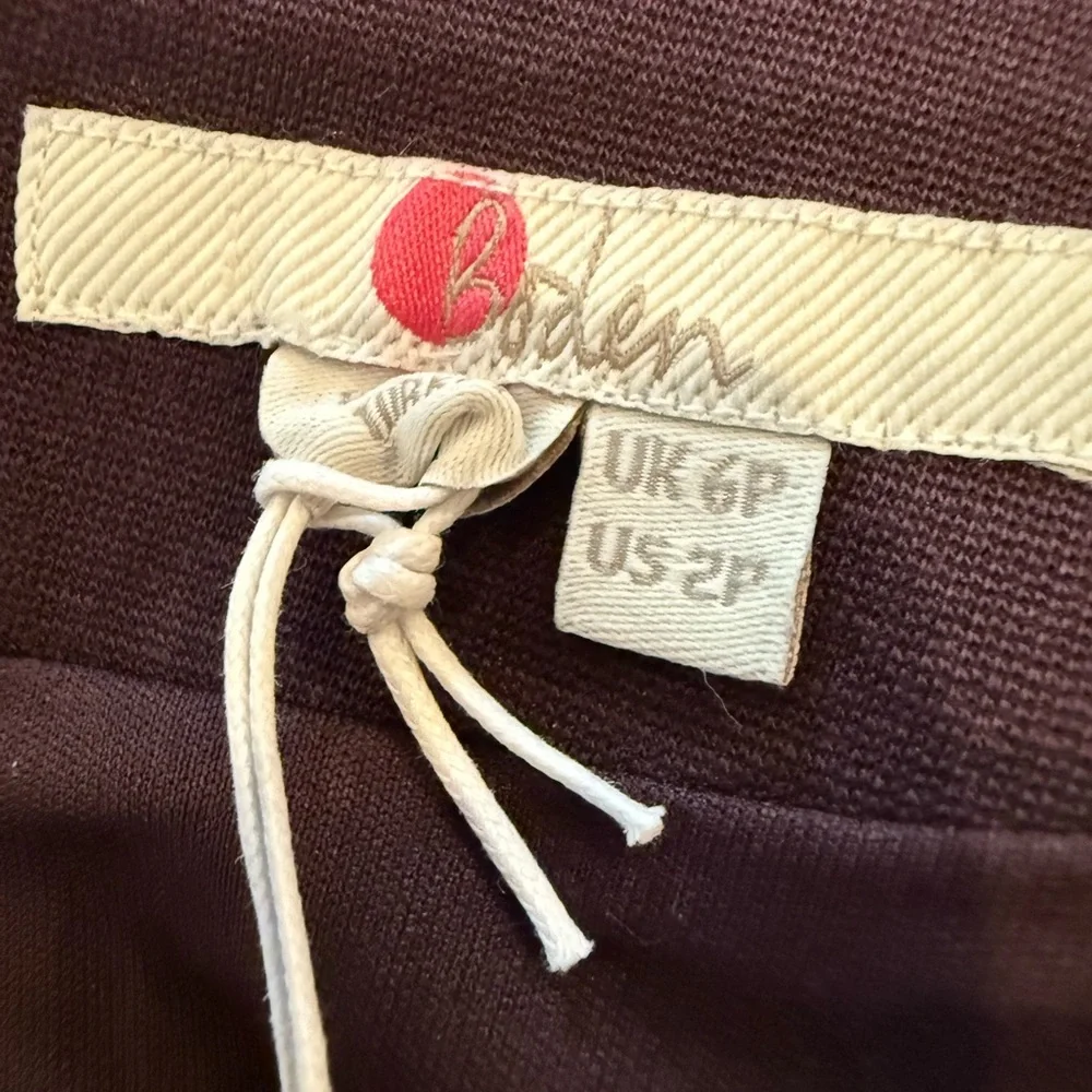 Elegant Purple Dress with Red Accents - Picture 12 of 14